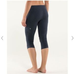 Lululemon in the flow ruched legs capri leggings